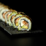 sushi saumon avocat